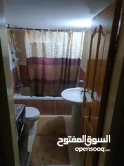  3 شقه مسكونه للبيع