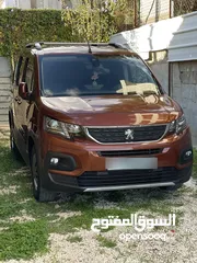  3 بيجو ريفتر 2020 كاملة الاضافات للبيع عالكاش