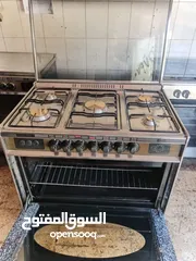  11 فرن غاز يونيفرسال ايطالي ستانلس ستيل شغال فوق و تحت مع بعض نار زرقاء قوية شوايات ممتازه قياس 90 و 80