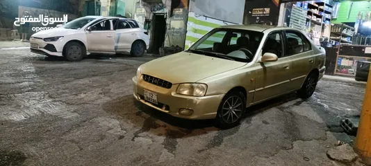  4 هونداي فيرنا موديل 2000 للبيع