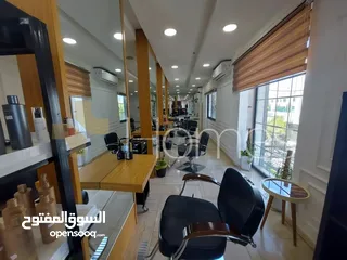  11 فيلا برخصة مهن و موقع حيوي للبيع في عمان - خلدا  , مساحة البناء 680م