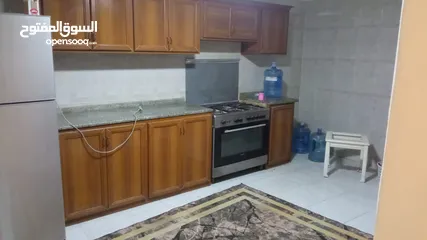  26 شقه مفروشه  3 غرف نوم للايجار شفا بدران
