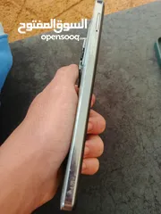  4 هاتف أن فينكس هوت40 برو............