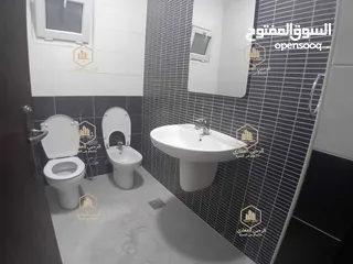  12 شقة / للايجار / سوبر ديلوكس / فارغة / 3نوم / ام السماق