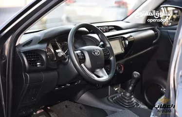  1 ناقل الحركه : 5 سرعات يدويه جير عادي Toyota Hilux 2023