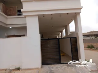 2 مبنى دورين وملحق للبيع واجهتين السراج بالقرب من مسجد البّر