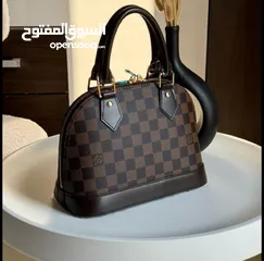  5 اعلان لحقائب يد