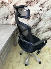  4 كرسي مدير شبكي طبي مميز مع مسند رأس متحرك يتحمل اوزان مناسب للشركات و المكاتب الفخمه