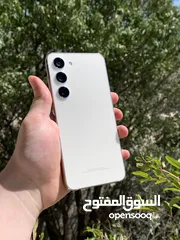  3 سامسونج اس 23 عادي 128 / 8 جيجا رام، جهاز مش شبه جديد بتقدر تحكي اكتر من شبه كرتونة لسا لزقته عليه