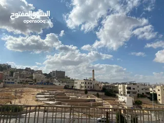  1 شقة للإيجار الزرقاء 3 غرف نوم و غرفة ضيوف منفصلة مع بلكونة - حي الزواهرة دوار الخميس