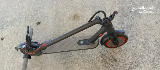  1 used electric scooter