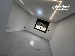  3 شقة ارضية جديدة للايجار