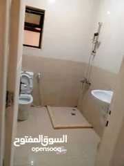  6 ستديو مفروش 1نوم وصالون في منطقة شارع الجامعة للايجار 225دينار شهري