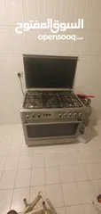  1 طباخة 5 عيون بحالة ممتازة - cooking range 5 burners