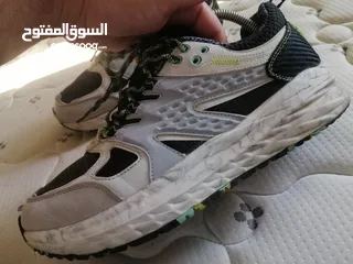  2 شوز رياضي صيني اصلي نوعه qiaodan بحالة ممتازة  بسعر 10 د الموقع عمان البيادر منطقة ابو السوس