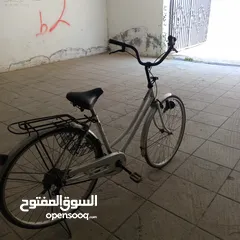  3 دراجات هوائية بحالة الجديد