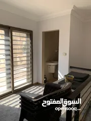  23 شقه مع روف من المالك مباشره بسعر مغري