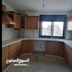  3 شقة مع مطبخ وساعة ماء وكهرباء قرب عسل وبصل