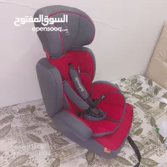  4 Used baby car seat ( Baby Auto)