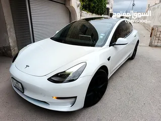  1 TESLA MODEL 3 ONLY 8000KM