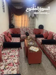  3 كنب كورنر مستعمل بحالة الجديد سبب البيع نقل على شقة أخرى