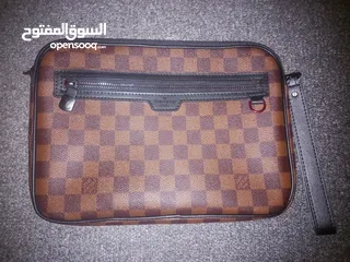  2 شنط Louis Vuitton