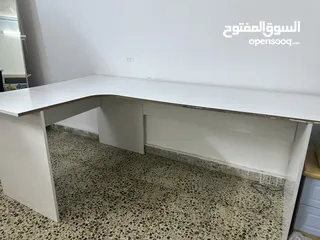  2 ميز مكتب او للكيمنك لون ابيض  زاوية