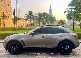  4 Infiniti QX70 S 2015 GCC