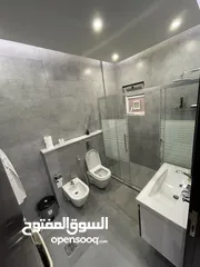  7 شقة طابقية لقطة للبيع في أم قصير 210م