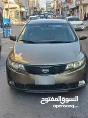  1 كيا فورتي سيراتو قير اوتوماتيك موديل 2010