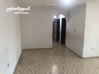  11 Empty apartment for Rent