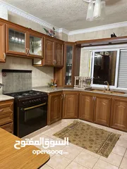  9 شقه لإيجار الشهري طابق 3 مع مصعد بريموت كل طابق 2 شقه  الحي الجنوبي قرب مطعم فول ونار عمارة الشيماء