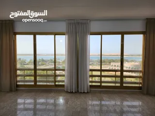  1 مطلوب بنات لشقة مطلة على كورنيش أبوظبي     For Girls a Sea view at Abu Dhabi Corniche