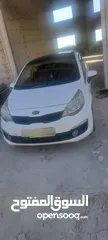  2 كيا برايد 2015 مكسور عليها 3 سنين ترخيص
