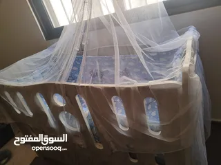  1 تخت بيبي للبيع