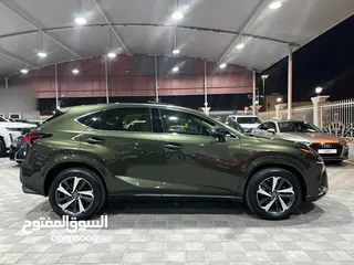  1 Lexus NX 300