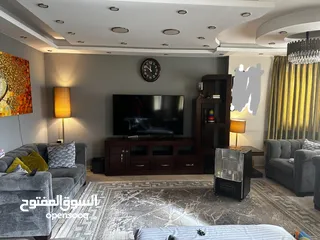  7 خزانة تلفزيون TV Unit بحالة جيدة