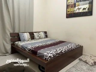  7 غرفة للإيجار