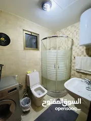  12 شقة طابق 3، 2 نوم، (1) ماستر، حمامين مفروشة بحي الرونق بإطلالة.