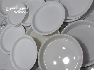  4 صواني بحال الجديد عدد 30 للبيع قابل للتفاوض
