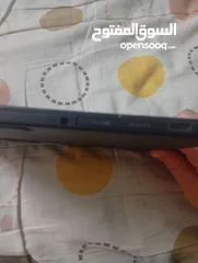  11 ايباد نوعه m25 شبه جديد مستعمل ايام كل اغراضو معو ومعه لزقه للشاشه  وشاحن وكفر حمايه