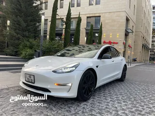  12 تسلا لون ابيض جمرك اليوم 2023