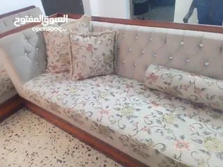  3 ديوانيه خشب زان شبه جديد تفصيل 22 مقعد كلفت تفصيل 2500 مطلوب فيها 900 قابل للتفاوض