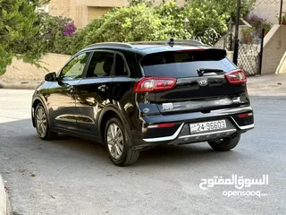  11 كيا نيرو 2017 بسعر مميز كاش واقساط بدفعه 3000 دينار