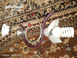  2 ثريات عدد 6 بسعر خيالي شغالات ولا فيهم اشي 40دينار والشراء ما بقصر معه