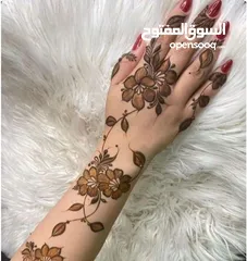  1 Henna Artist or Mehandi designs apply for Eid and all the parties and Occasions.