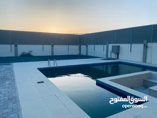  25 فيلا للبيع مشروع شموس الشارقة جاردن سيتي 5 غرف نوم ماستر مساحه واسعه جدا حمام سباحه كبير 10 الاف قدم
