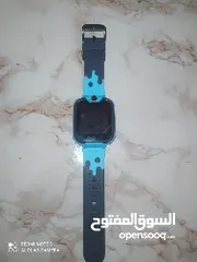  1 smart watch ba9a n9ia O khaddama mzyan