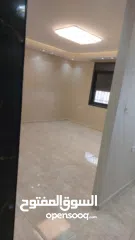  5 شقه للبيع في  البالوع