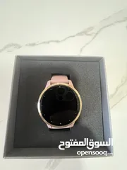  2 Garmin vivoactive 4s